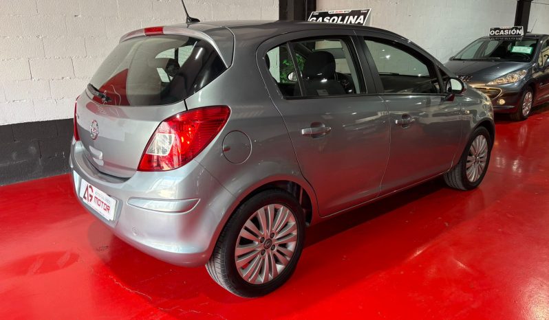 OPEL CORSA  1.2 GASOLINA 85CV lleno