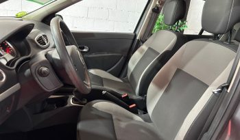 RENAULT CLIO 1.2 GASOLINA 75CV lleno