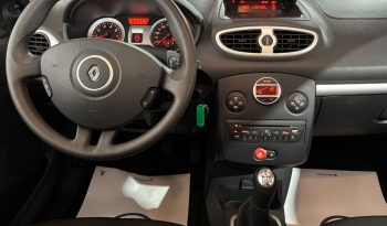 RENAULT CLIO 1.2 GASOLINA 75CV lleno