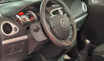 RENAULT CLIO 1.2 GASOLINA 75CV lleno
