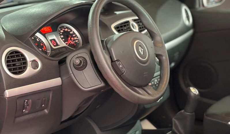 RENAULT CLIO 1.2 GASOLINA 75CV lleno