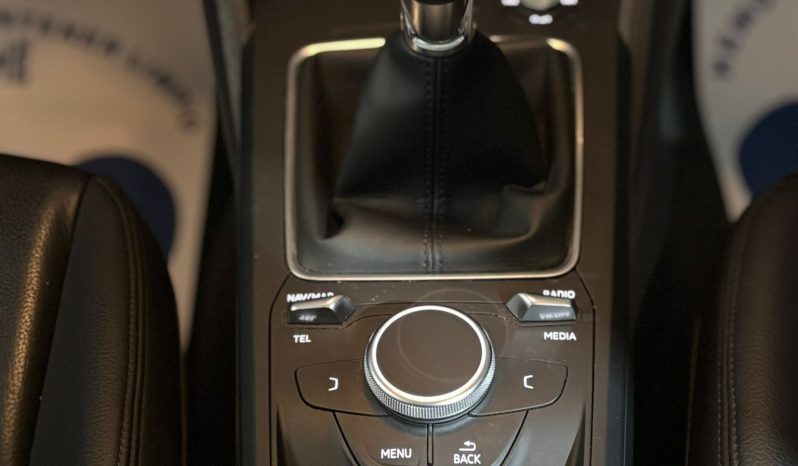 AUDI Q-2 TFSI 115CV lleno